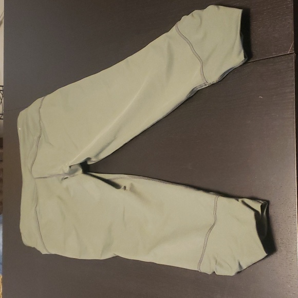 OLD NAVY Crop Yoga pant - Picture 6 of 6